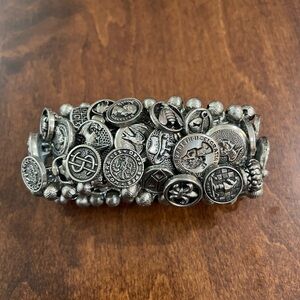 Antique Buttons Bracelet